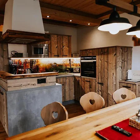 Hoamatgfuehl - By Mynests